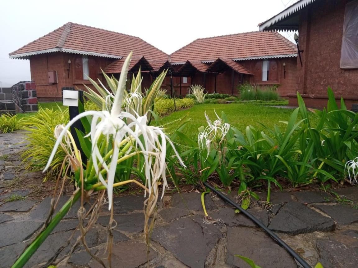 Umbartha Resort Naneghat Ghātghar Exterior foto